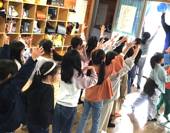 風船送りゲーム.jpg